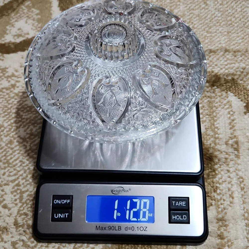 Vintage Pasari Indonesia KIG Pressed Glass Hearts Bows Bowl With Lid Collectible